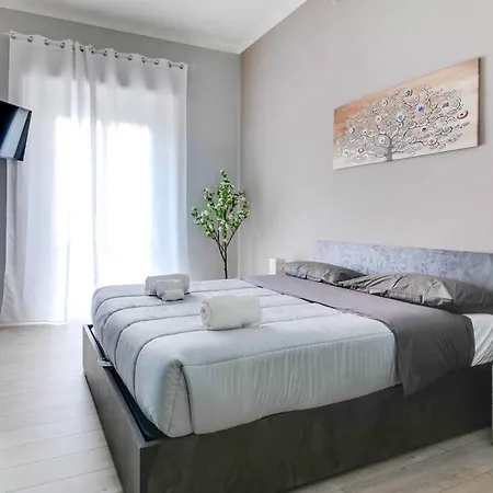 The Garden Centro Storico + Free Parking + Wi-fi Reggio Emilia