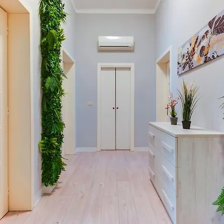 The Garden Centro Storico + Free Parking + Wi-fi Apartmán