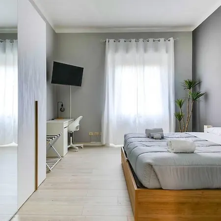 The Garden Centro Storico + Free Parking + Wi-fi דירה *