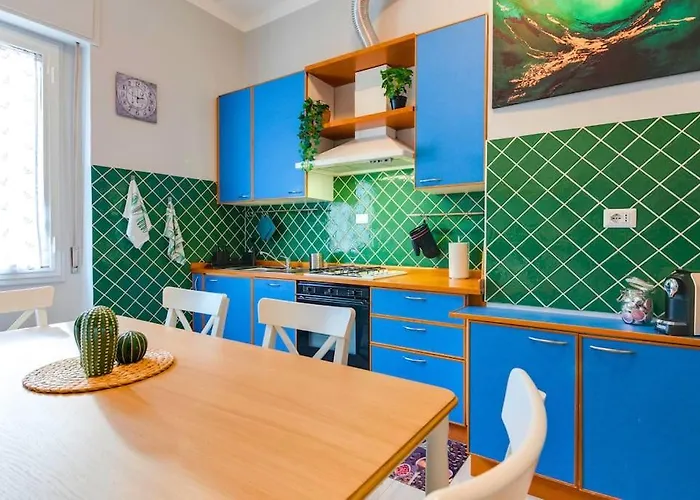 [the Garden] Centro Storico + Free Parking + Wi-fi * Reggio nell'Emilia